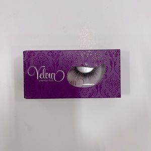 Velour false eyelashes naughtyme